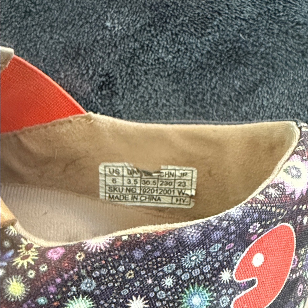 UIN Women's Black and Multicolor Slip-On Sneakers - Picture 3 of 9